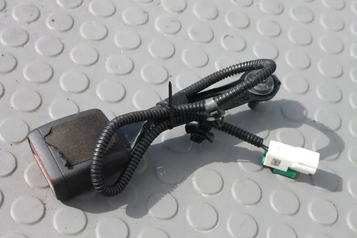 Boucle de ceinture gauche conducteur Hyundai I20 III 88830Q0000NNB image 2