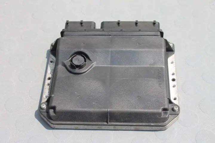 Toyota Avensis III - Calculateur moteur 1.8 Valvematic - 89661-05C00 image 2