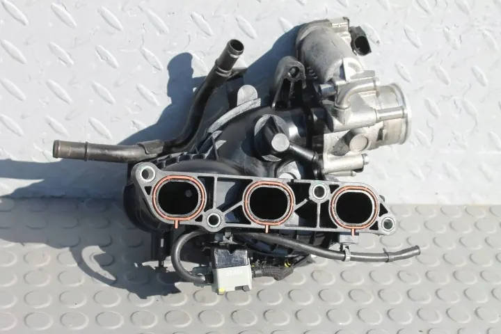 Hyundai - Collecteur + Papillon 28300-04550 image 2