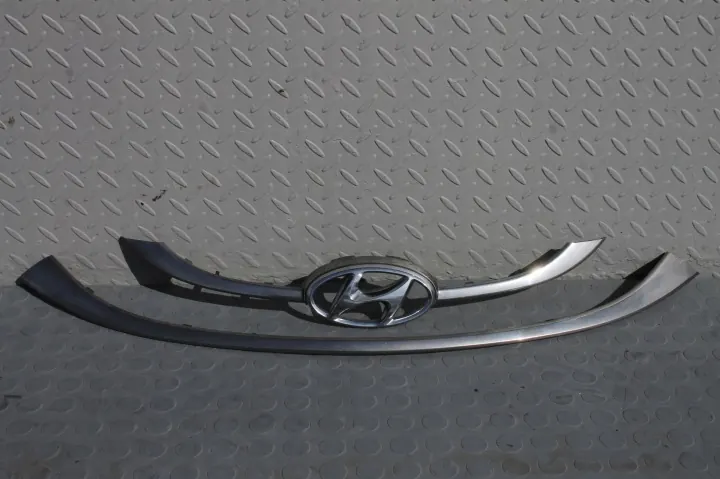 Hyundai I30 II - Liste d'attrape radiateur - OEM 86352-A6010 image 2