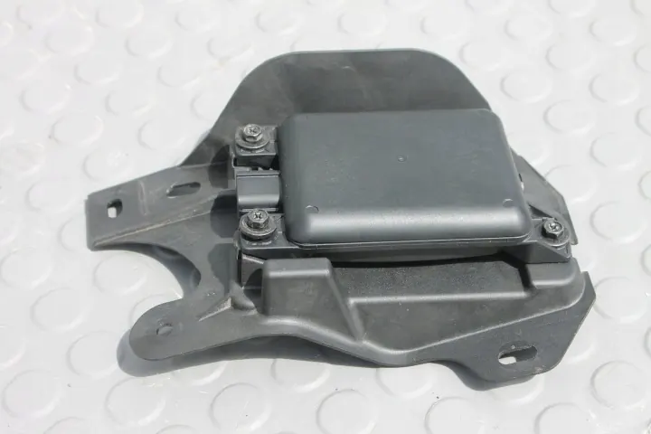 Suzuki - Capteur angle mort arrière droit OEM 3F500-63T01 image 2