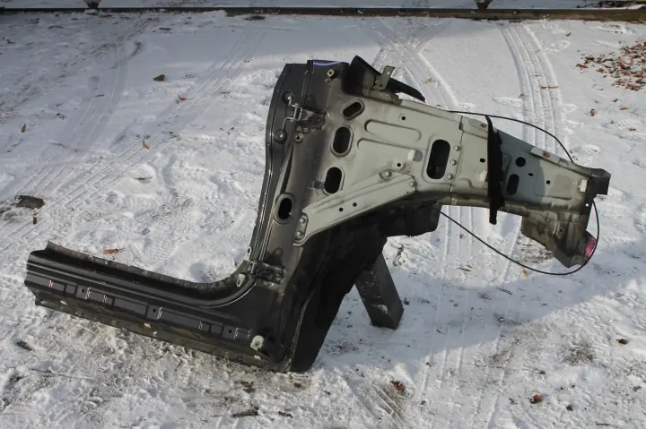 Mitsubishi Eclipse Cross - Seuil droit avant - OEM X42 image 2