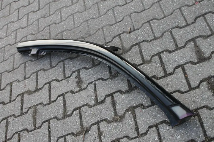 Honda Civic X - Montant de vitre de toit droit - SŁUPEK-SZYBY-DACHU-PRAWY-PRZÓD-CIVIC-X image 2