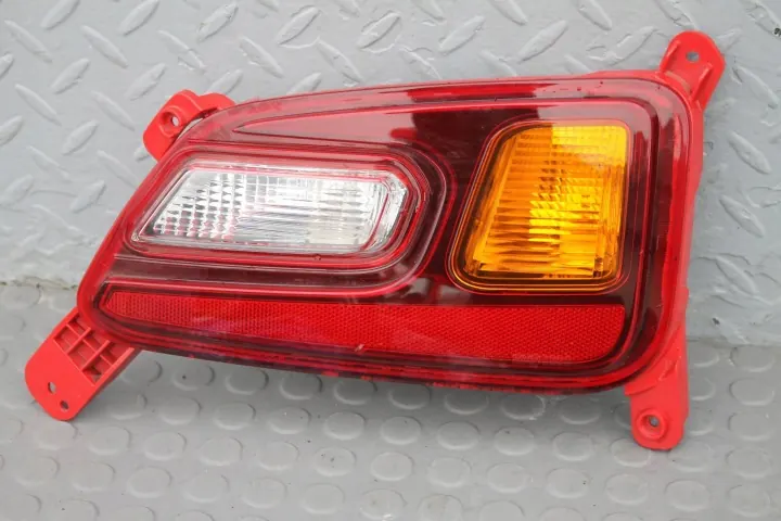 Hyundai Kona I - Phare arrière droit OEM 92406-J901 image 2