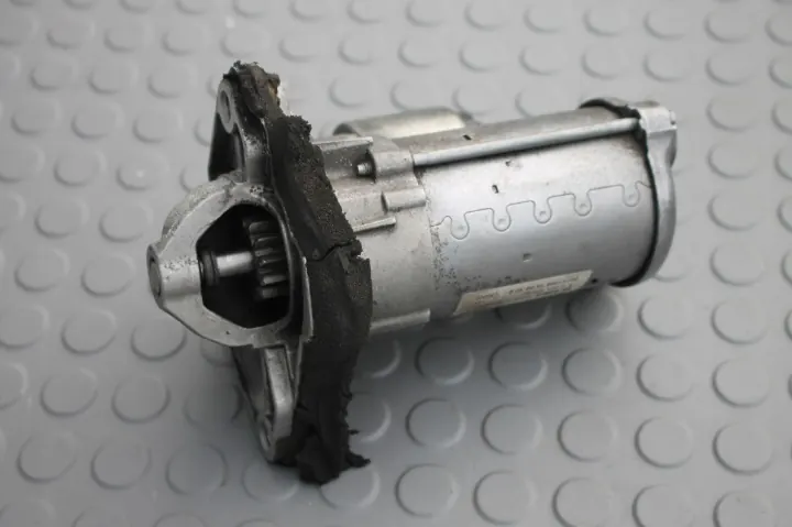 Démarreur Nissan X-Trail T32 1.6 DCI - OEM 0001170607 image 2