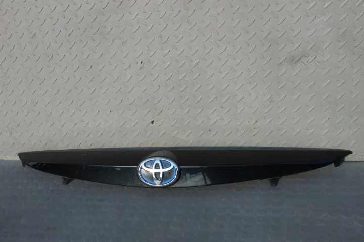 Toyota - Auris II / Liste de coffre arrière - OEM 76811-02790 image 2
