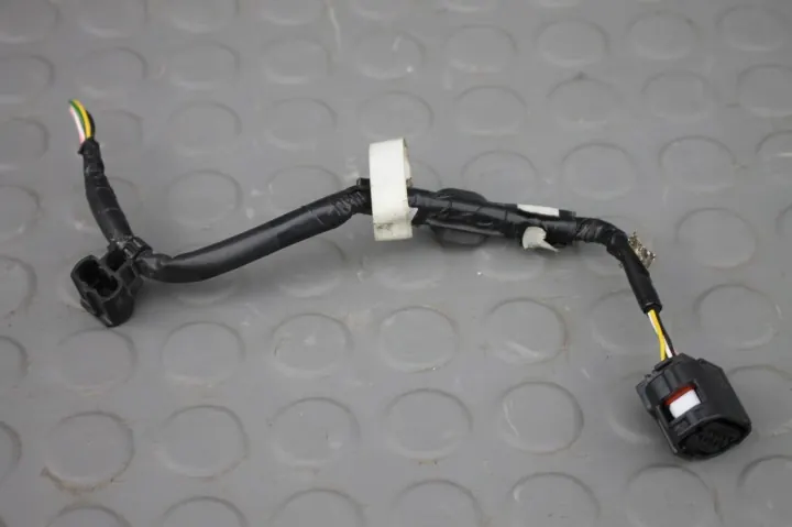 Suzuki SX4 S-Cross - Connecteur module angle mort - OE image 2