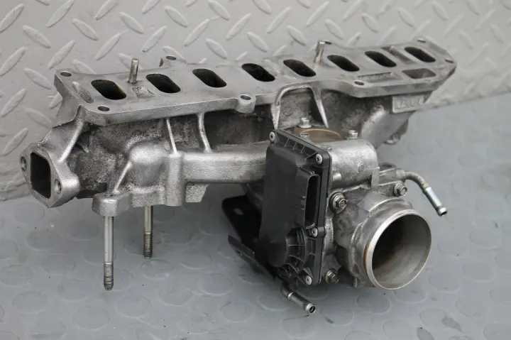 Mazda 3 III - Collecteur d'admission + papillon SH01 136B0 image 2