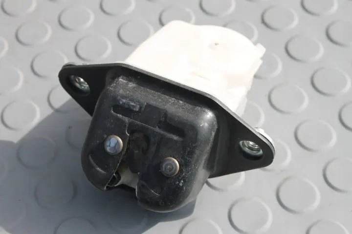 Subaru - Serrure de coffre arrière - OE d'origine image 2
