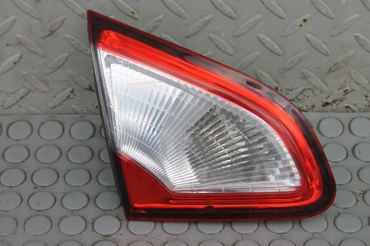 Nissan Qashqai I - Lampe de coffre gauche arrière - JD92J9E-KK1JYQ66 image 2