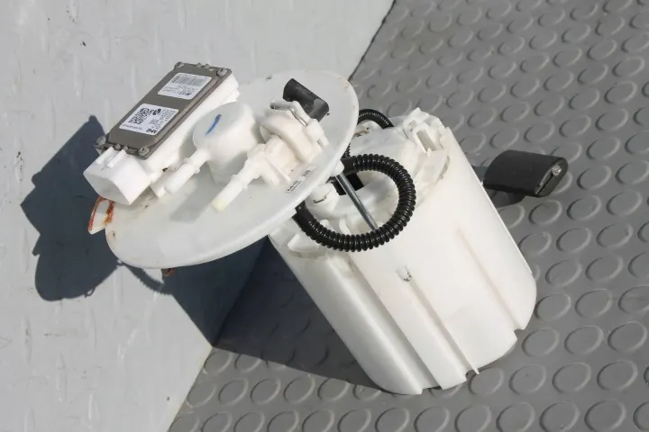 Pompe à carburant Hyundai I30 III 1.0 T-GDI - 31110-G4100 image 2