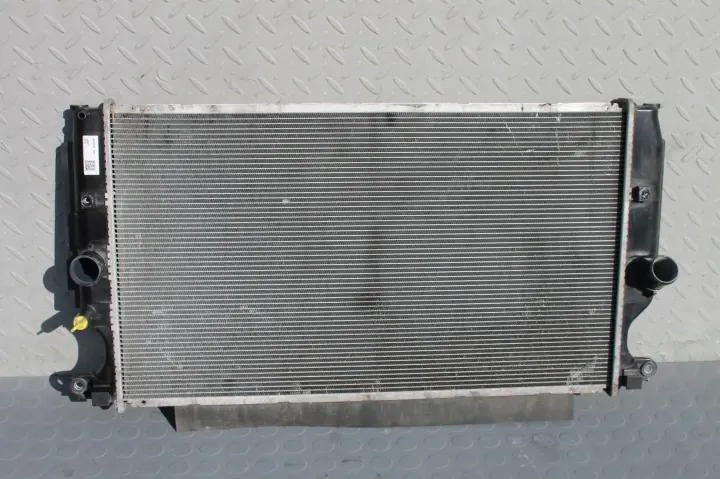 Toyota Avensis - Radiateur d'eau - OEM 422134-3082 image 2