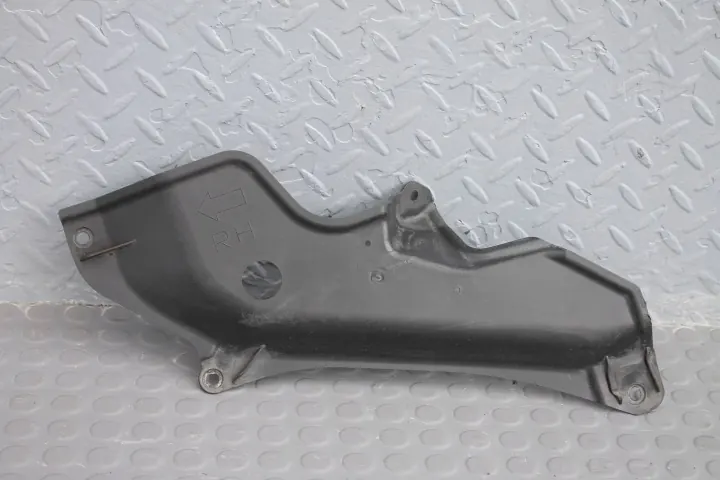 Mitsubishi Eclipse Cross - Protection de plancher droit OEM 5379A700 image 2