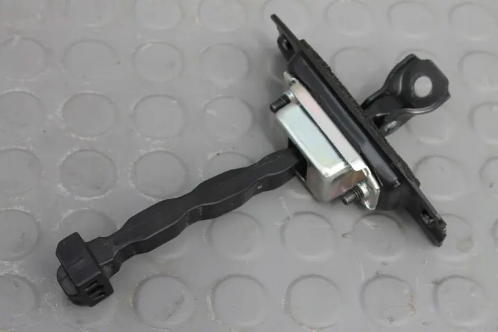 Nissan Qashqai J12 - Limiteur de porte gauche avant - OGRANICZNIK-LEWY image 2