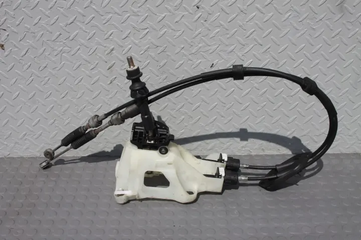 Toyota RAV4 IV - Liens de changement de vitesses avec sélecteur image 2