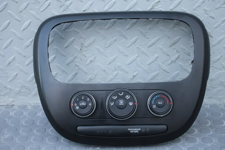 Kia Soul II - Panneau climatisation manuelle - 97250-B2AK1ASB image 2