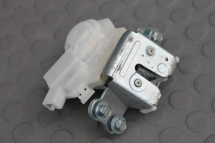 Mitsubishi Eclipse Cross - Serrure de coffre arrière - OEM 5808A119 image 2