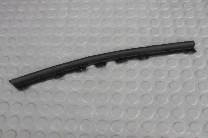 Suzuki SX4 S-Cross II - Joint de capot avant gauche OEM image 2