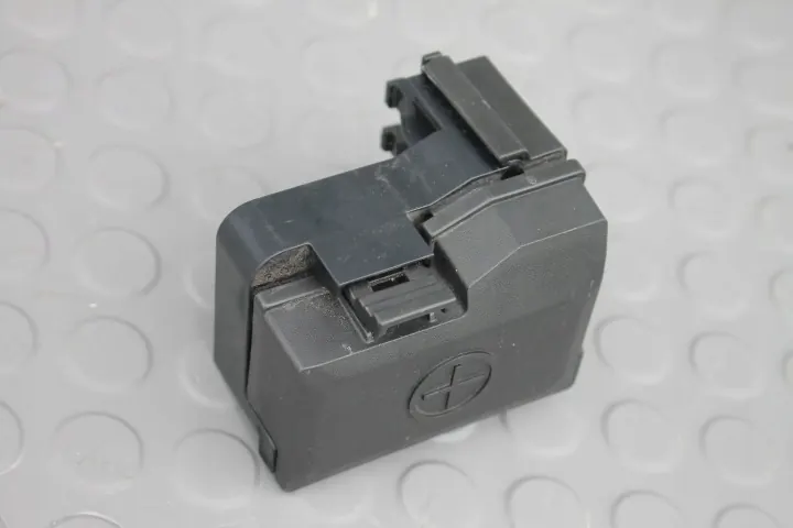 Hyundai - Borne positive boîtier OEM 91975-T7100 image 2