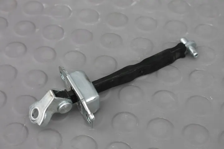 Suzuki SX4 S-Cross - Limiteur de porte gauche avant - OEM OGRANICZNIK-LEWY image 2