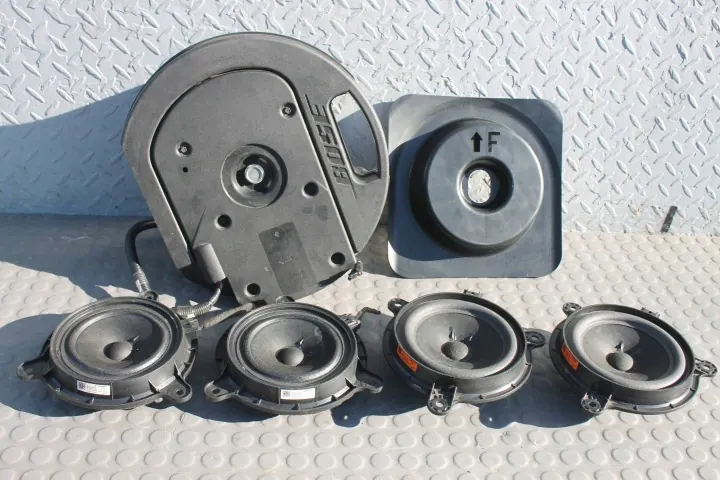Mazda CX-3 - Subwoofer + 4 haut-parleurs Bose - BOSENAGLOSNIENIE image 2