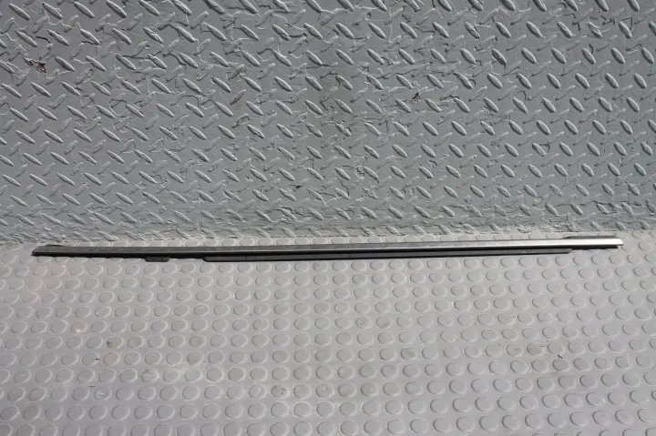 Kia Rio IV - Parapet chromé droit arrière - OE image 2