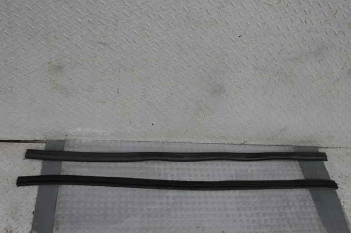 Toyota RAV4 IV - Joint de seuil - Toyota OE image 2