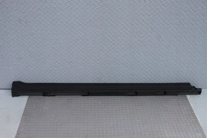 Mitsubishi Eclipse Cross - Garniture de seuil droit - OEM 7250A132 image 2