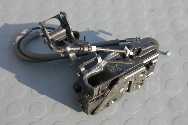 Hyundai Santa Fe II - Serrure porte avant droit - OEM 81320-2B060 image 2