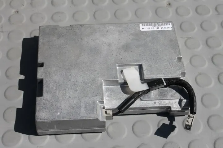 Toyota Prius III - Module de navigation - OEM 86840-YY080 image 2