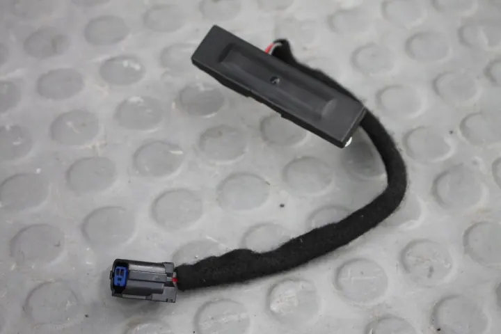 Bouton coffre Hyundai I30 III - PRZYCISK81260G3000 image 2