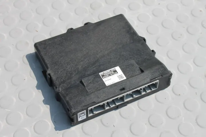 Toyota Prius III - Module contrôleur d'origine - 89681-47320 image 2