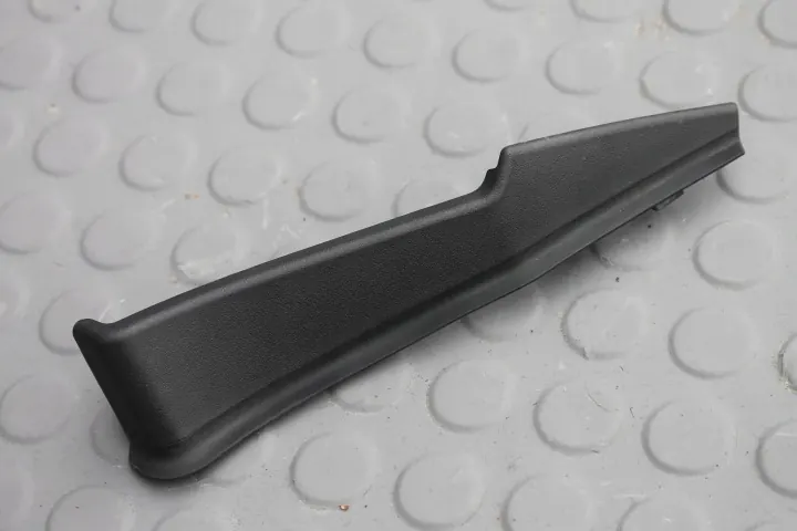 Nissan Qashqai III - Garniture de vitre avant droit - 668946UA0A image 2