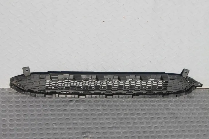 Hyundai I30 - Grille avant d'origine KRATKA-PRZOD-I30 image 2