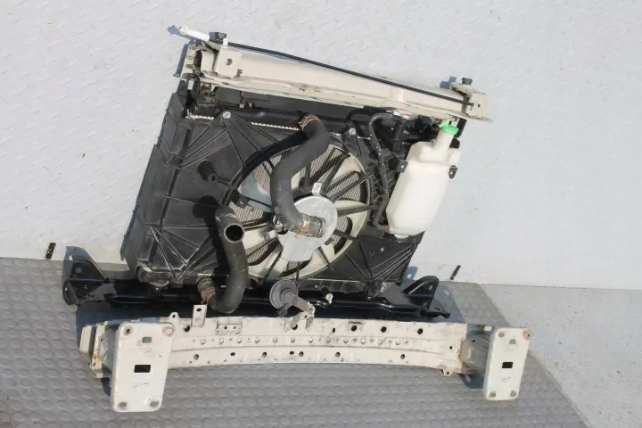 Suzuki Vitara - Barre avant ventilateur - OEM CHLODNICEPASVITARA image 2