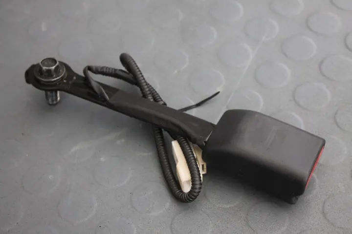 Kia Carens IV - Boucle de ceinture gauche avant - ZAPINKA-PASA-LEWY-PRZÓD-KIA-CARENS-IV image 2