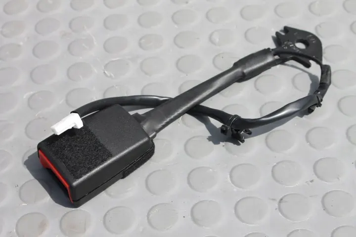 Nissan Qashqai III - Boucle de ceinture gauche avant - 34331190E image 2