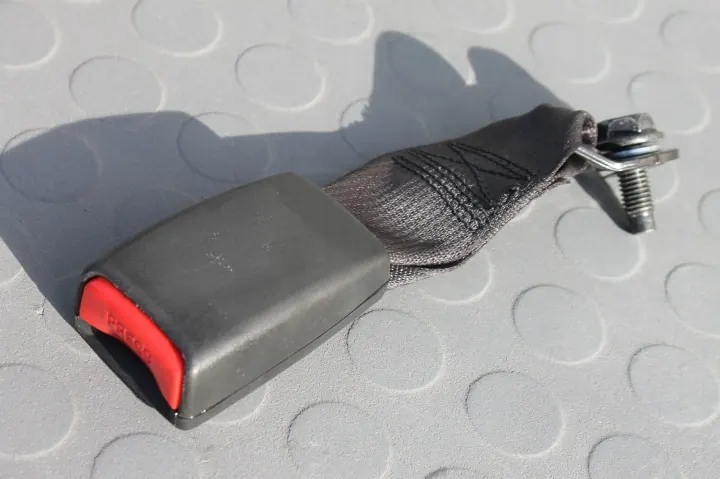 Nissan Note II - Boucle de ceinture arrière droit OE image 2