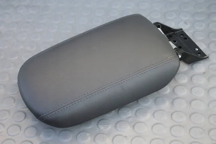 Hyundai I30 - Tapis de tunnel avant cuir OEM 84660G4000I30 image 2