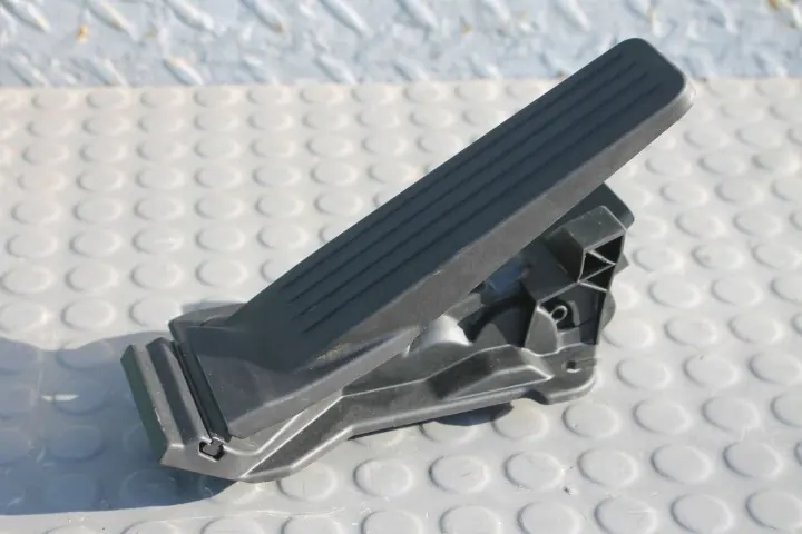 Mazda CX-30 - Potentiomètre d'accélérateur BCKA41600ACX30 image 2