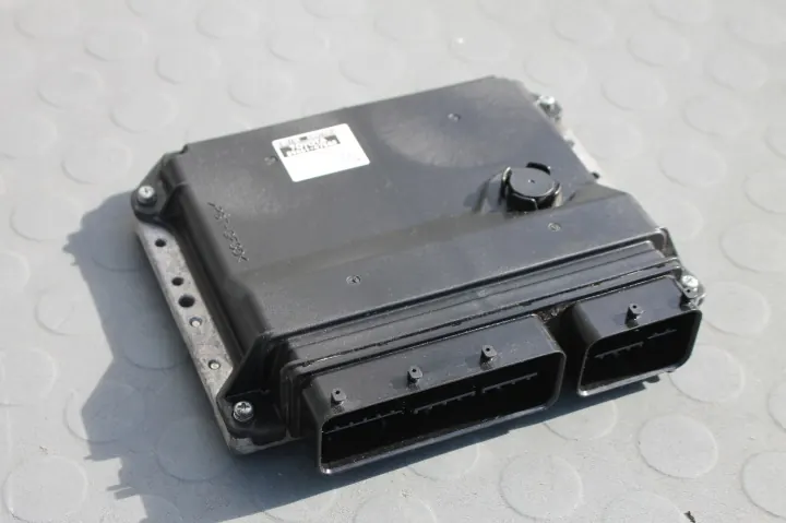 Toyota Prius III - Ordinateur Moteur - 89661-47540 image 2