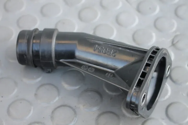 Kia Carens IV - Raccourci de refroidissement - OEM 25631-2B054 image 2