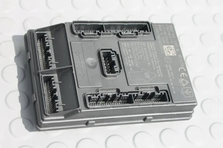 Honda Civic X - Module Confort - 38800-TGH-E410-M1 image 2
