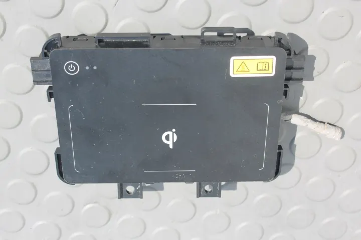 Chargeur sans fil Honda Civic X - OEM 39570-TEA-E01 image 2