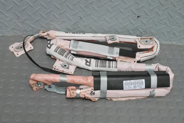 Suzuki - Airbag rideau droit d'occasion - OEM 76480-61M01 image 2