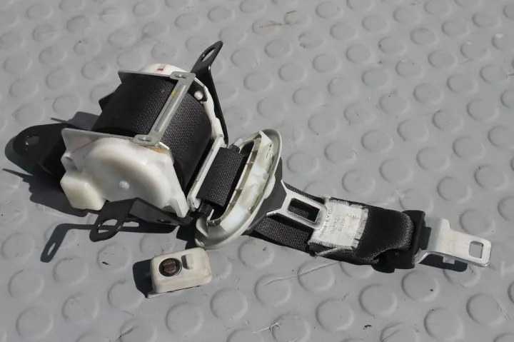 Nissan Qashqai I - Ceinture centrale arrière - OEM 88854EY10A image 2