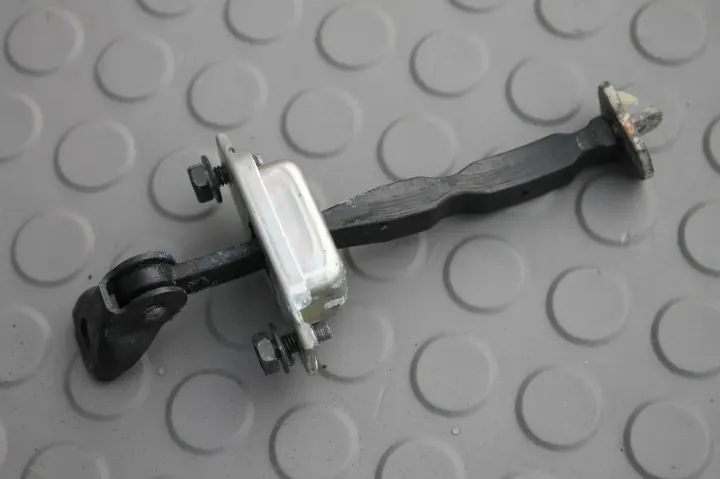 Nissan X-Trail T32 - Limiteur de porte avant gauche - OEM image 2