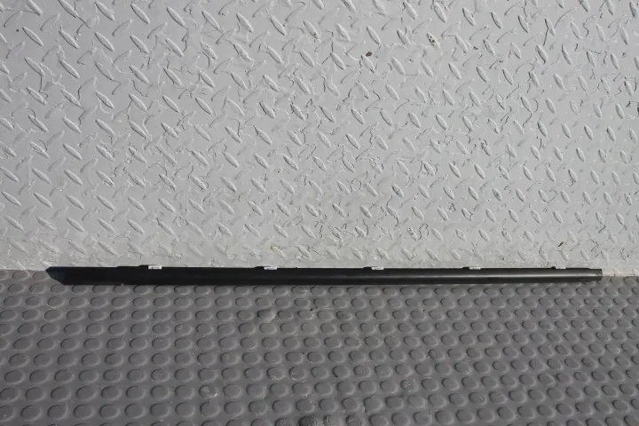 Hyundai i30 - Listre de seuil gauche avant - OEM 82210-G3000-I30 image 2