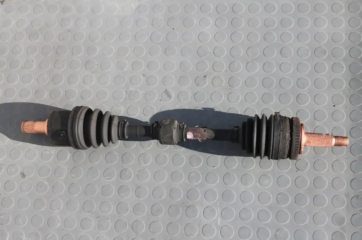 Demi-arbre gauche court pour Hyundai i40 - 49500-3Z300 image 2