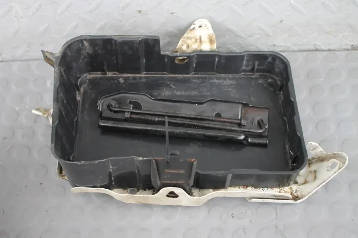 Honda CR-V IV - Support batterie avec base - OEM Honda image 2